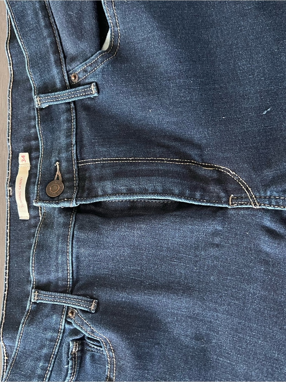 Levi's Dark Indigo Slimming Skinny Jeans - Picture 4 of 11